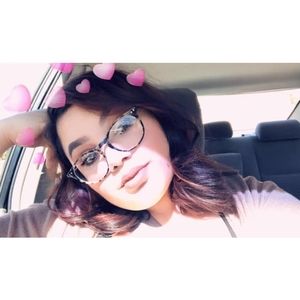 Meet your Posher, Tiffany rose